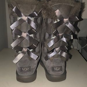 Bailey Bow Grey UGGs